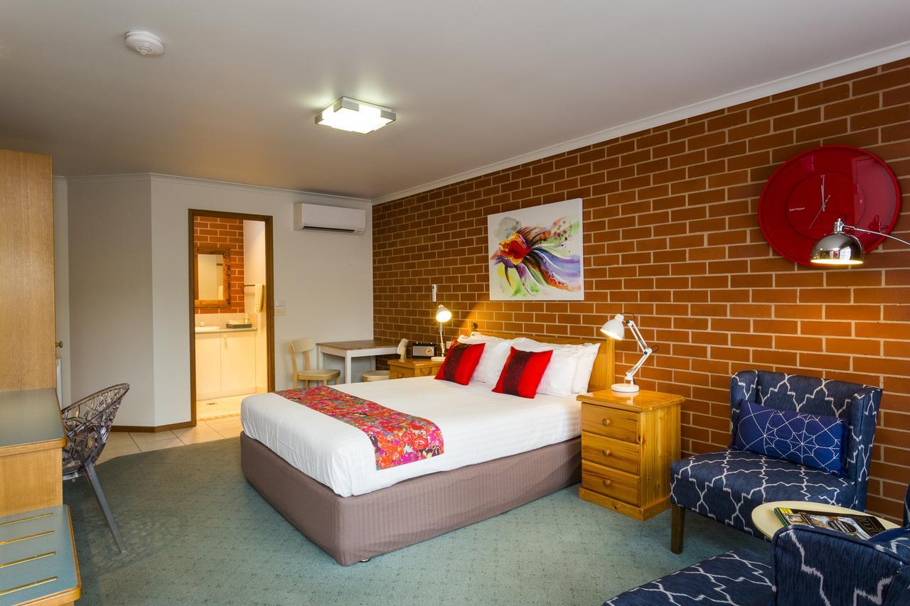 Yackandandah Central Екстериор снимка