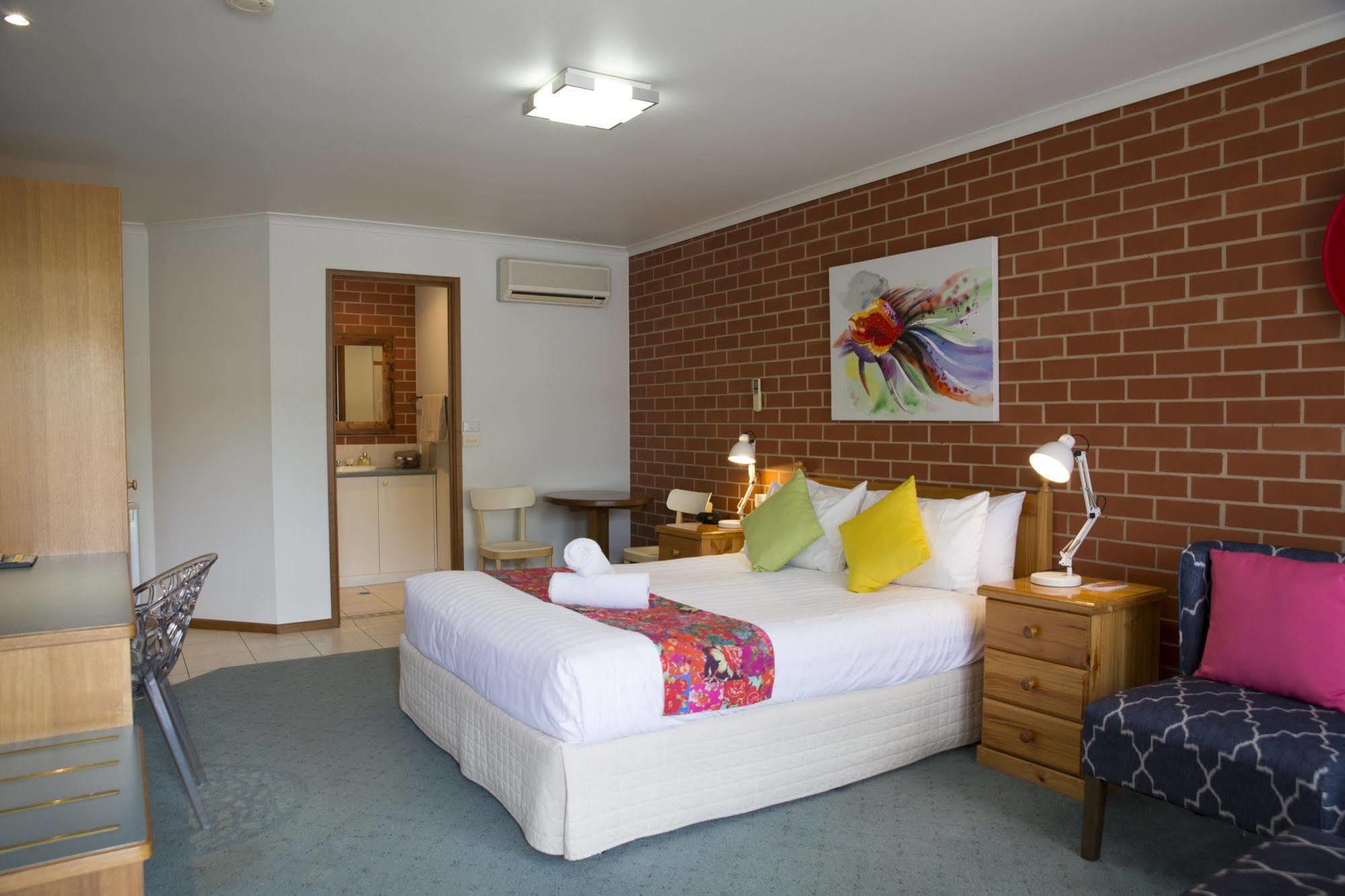 Yackandandah Central Екстериор снимка